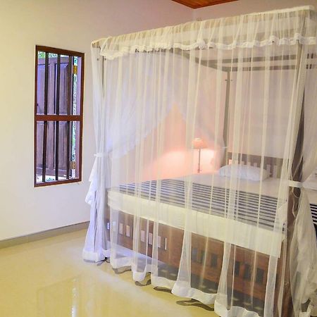Shehani Beach Bungalow Tangalle Bagian luar foto