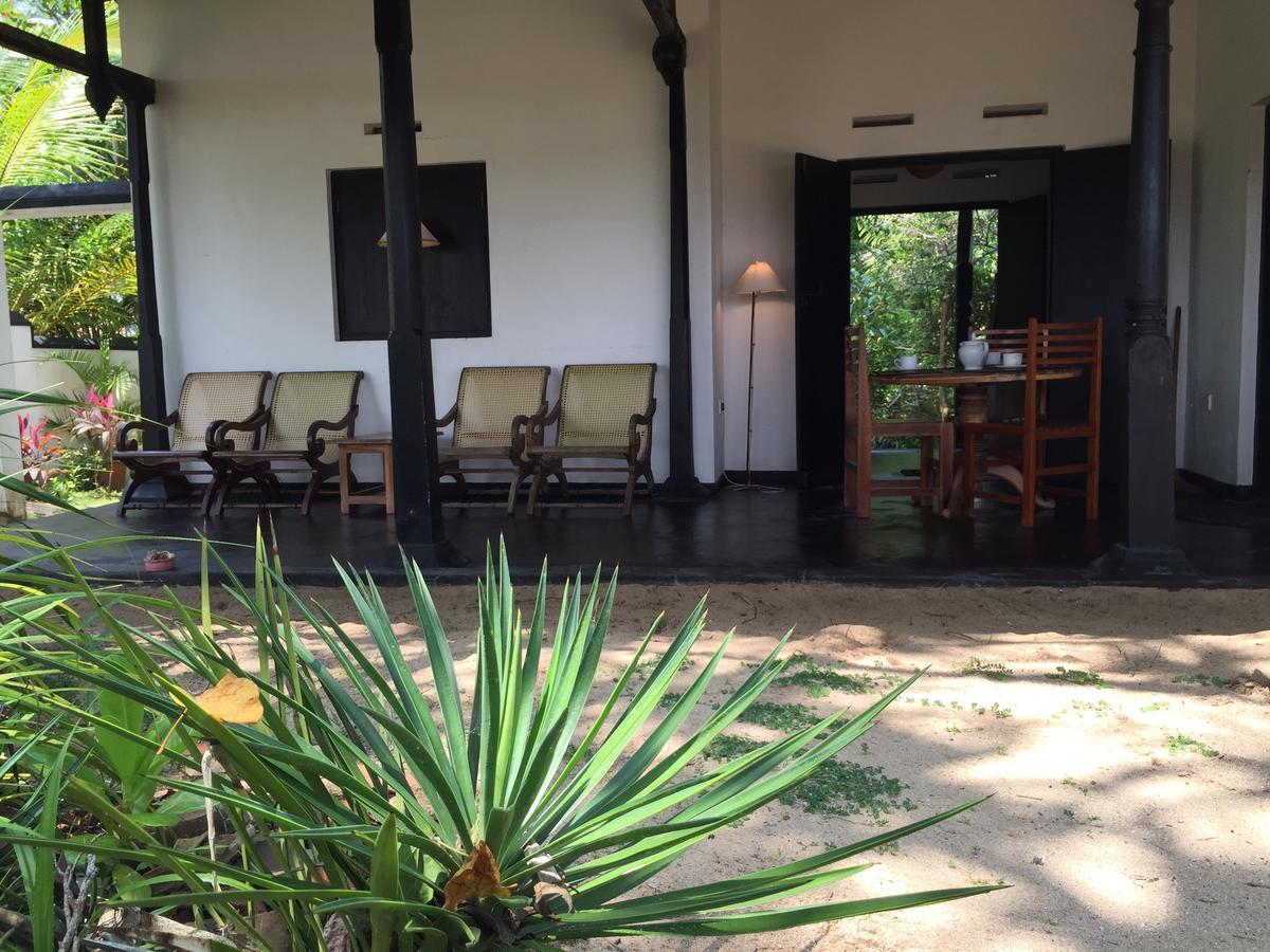 Shehani Beach Bungalow Tangalle Bagian luar foto