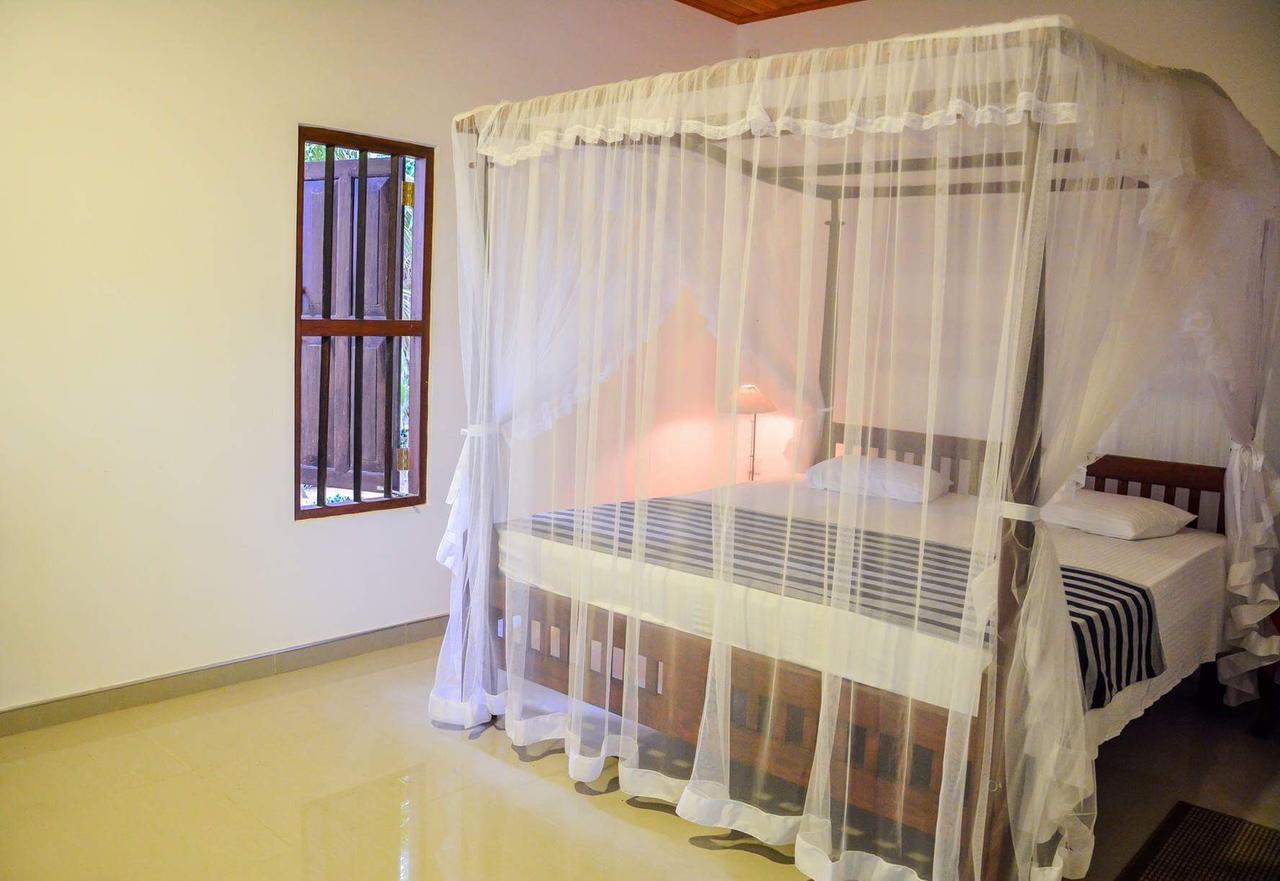 Shehani Beach Bungalow Tangalle Bagian luar foto