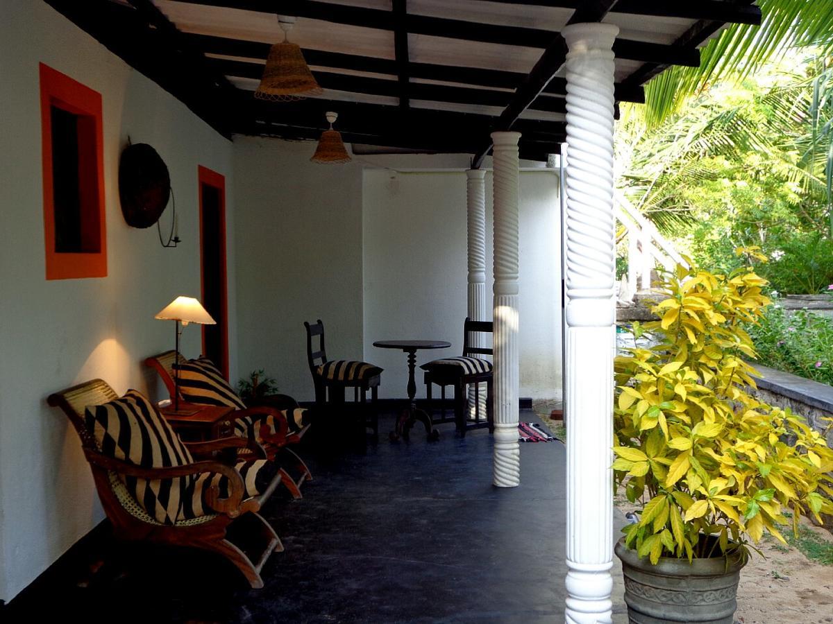 Shehani Beach Bungalow Tangalle Bagian luar foto