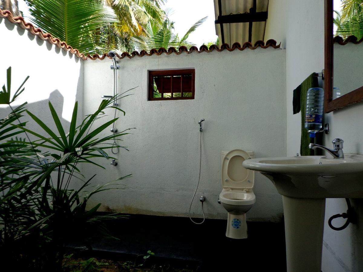 Shehani Beach Bungalow Tangalle Bagian luar foto
