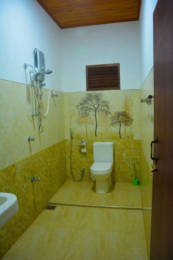 Shehani Beach Bungalow Tangalle Bagian luar foto