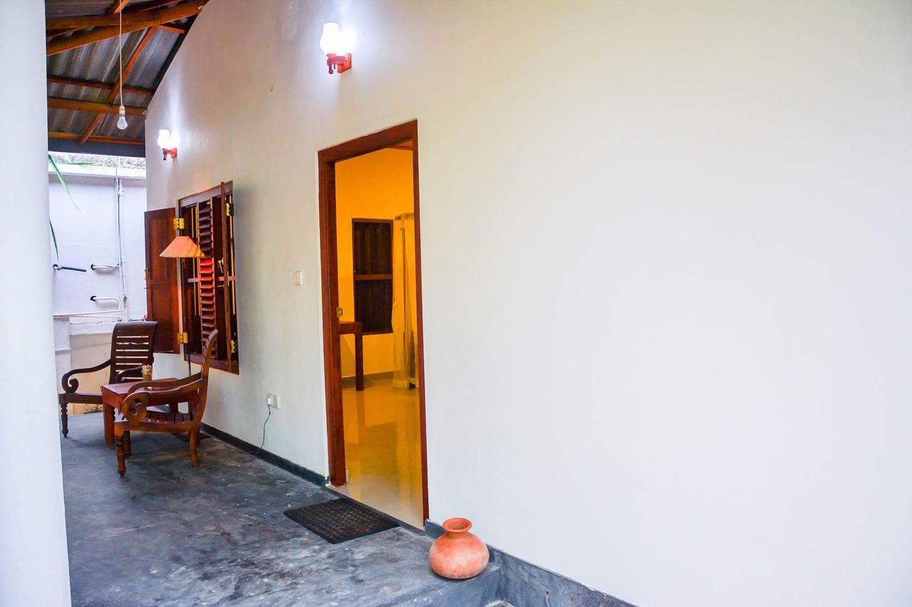 Shehani Beach Bungalow Tangalle Bagian luar foto